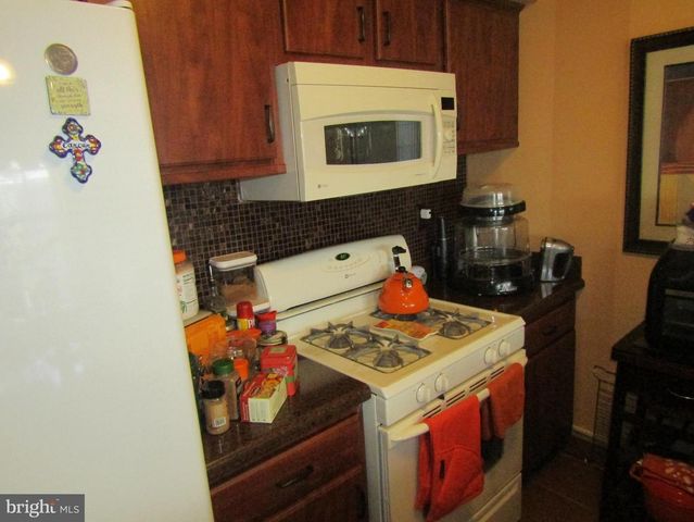 8409 GIBBS PL, Philadelphia, PA 19153