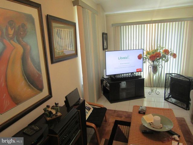8409 GIBBS PL, Philadelphia, PA 19153
