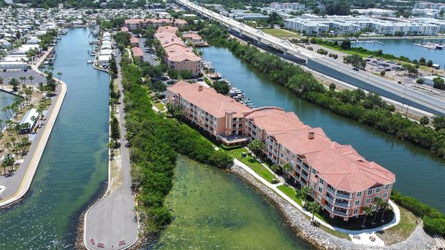 5000 CULBREATH KEY WAY 1-309, Tampa, FL 33611