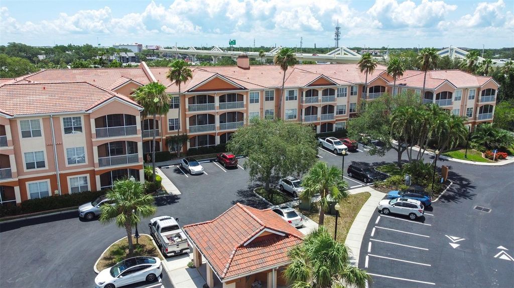 Image 40 of property listing at 5000 CULBREATH KEY WAY 1-309, Tampa, FL 33611