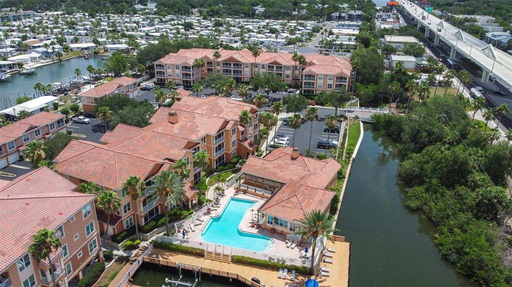 Image 59 of property listing at 5000 CULBREATH KEY WAY 1-309, Tampa, FL 33611