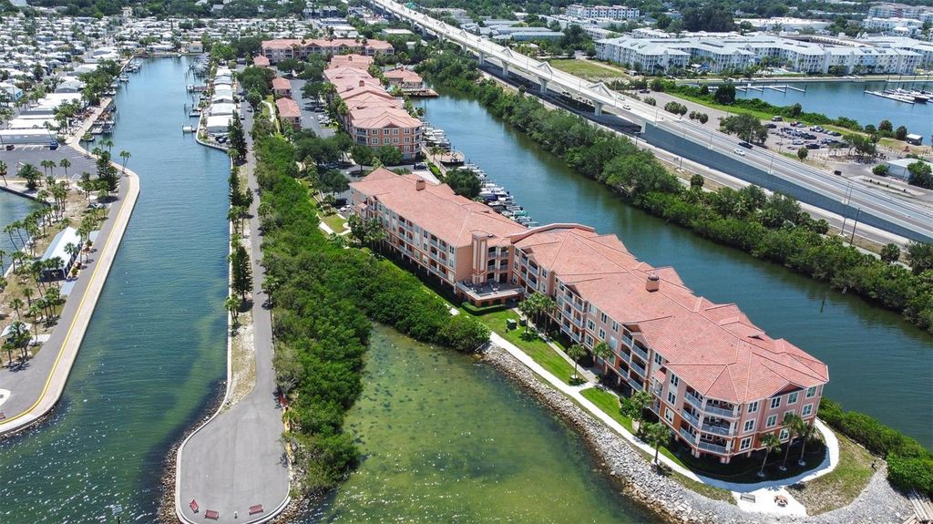 Image 63 of property listing at 5000 CULBREATH KEY WAY 1-309, Tampa, FL 33611