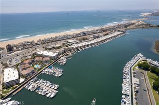 16276 Pacific Circle B, Huntington Beach, CA 92649