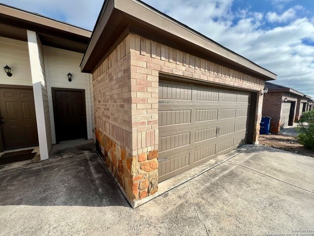 174 Joanne Cv, New Braunfels, TX 72887