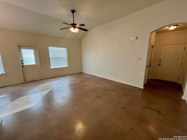 174 Joanne Cv, New Braunfels, TX 72887