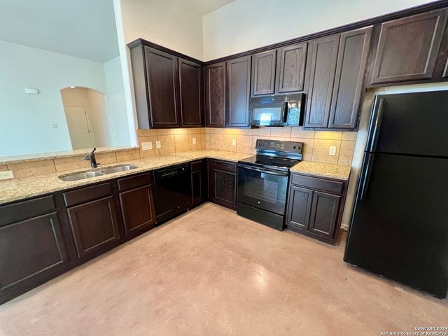 174 Joanne Cv, New Braunfels, TX 72887