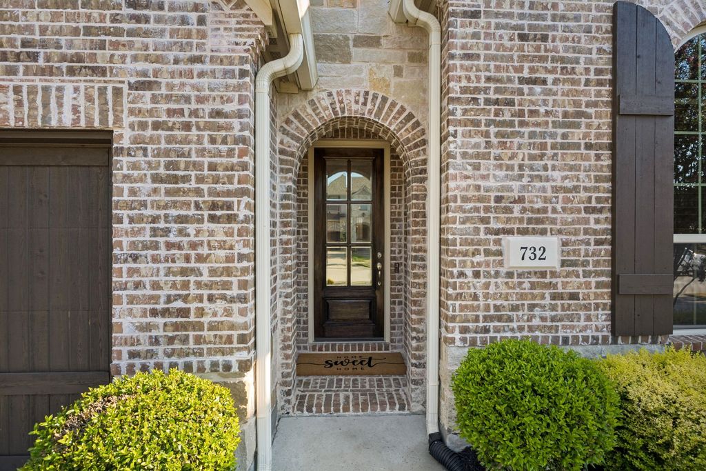 732 Thoroughbred Avenue, Frisco, TX 75036 — photo 2