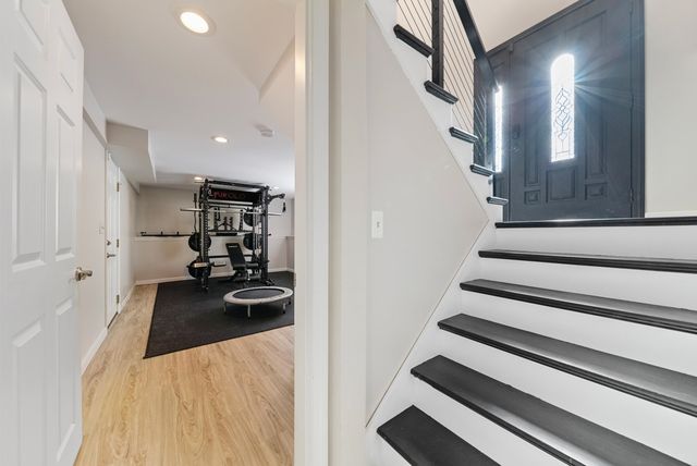 27 Hyacinth Drive, Nashua, NH 03062