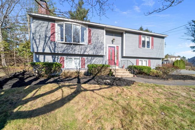 27 Hyacinth Drive, Nashua, NH 03062
