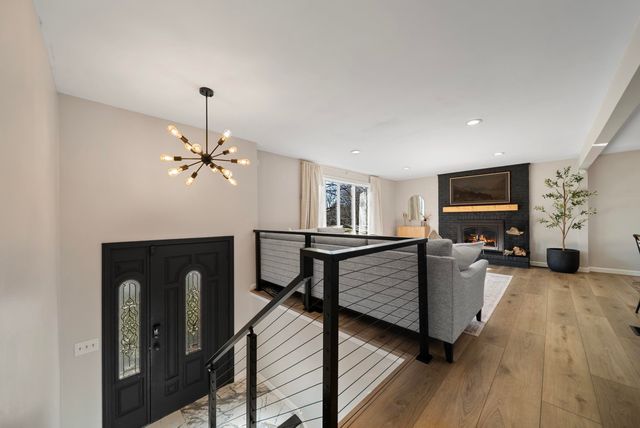 27 Hyacinth Drive, Nashua, NH 03062