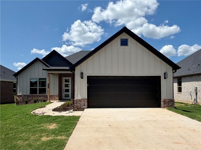 1807 Goldthorp Street, Pea Ridge, AR 72751