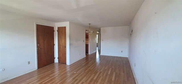 10 Wayne 21, Amherst, NY 14225