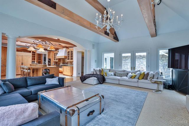 6220 Hawk Ridge Lane, Indian Hill, OH 45243