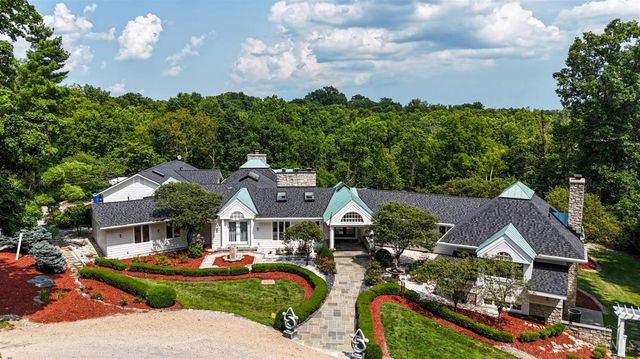 6220 Hawk Ridge Lane, Indian Hill, OH 45243