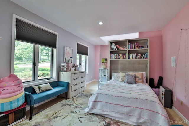 6220 Hawk Ridge Lane, Indian Hill, OH 45243