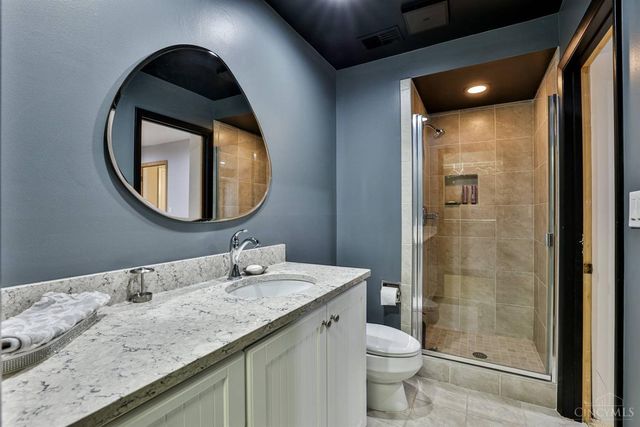 6220 Hawk Ridge Lane, Indian Hill, OH 45243