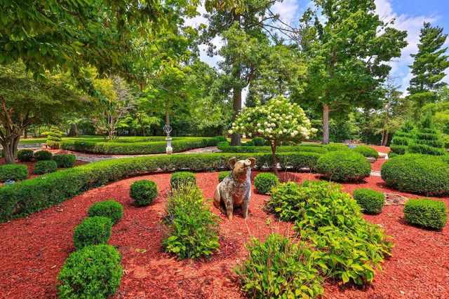 6220 Hawk Ridge Lane, Indian Hill, OH 45243