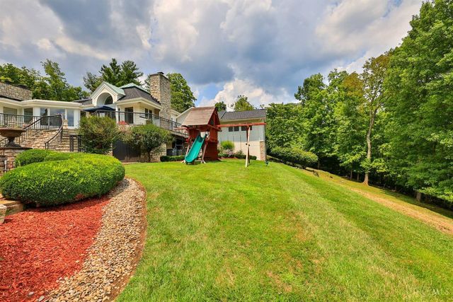 6220 Hawk Ridge Lane, Indian Hill, OH 45243