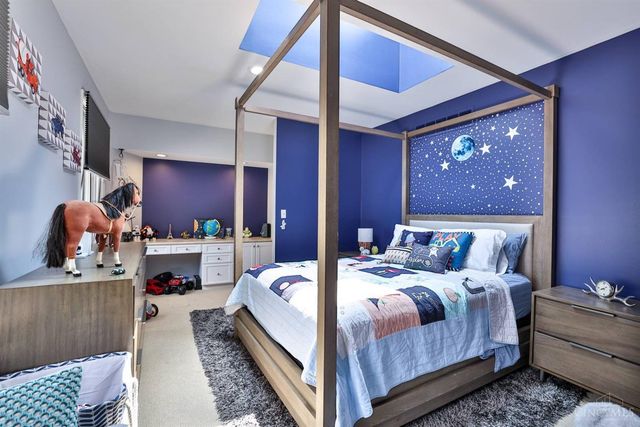 6220 Hawk Ridge Lane, Indian Hill, OH 45243