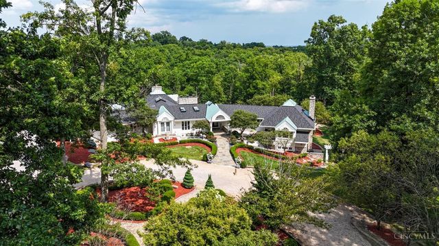 6220 Hawk Ridge Lane, Indian Hill, OH 45243