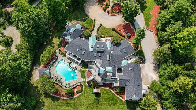 6220 Hawk Ridge Lane, Indian Hill, OH 45243