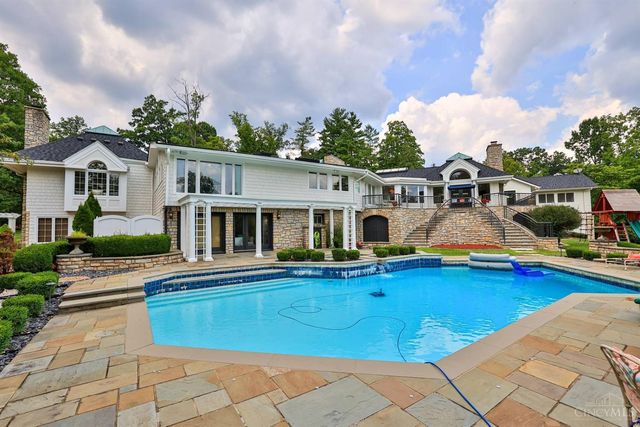 6220 Hawk Ridge Lane, Indian Hill, OH 45243