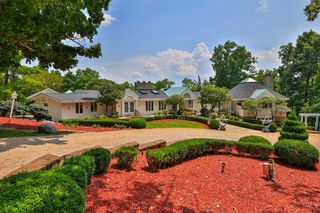 6220 Hawk Ridge Lane, Indian Hill, OH 45243