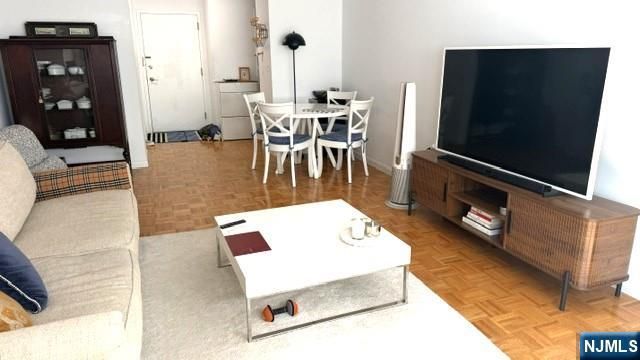1111 River Road B11, Edgewater, NJ 07020