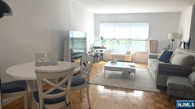 1111 River Road B11, Edgewater, NJ 07020