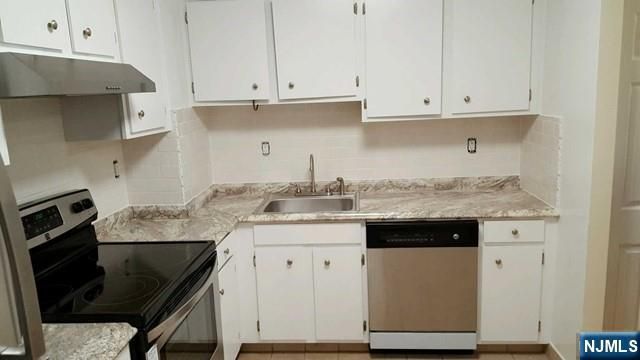 1111 River Road B11, Edgewater, NJ 07020