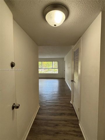 7470 Miami Lakes Dr B208, Miami Lakes, FL 33014