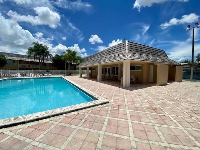 7470 Miami Lakes Dr B208, Miami Lakes, FL 33014