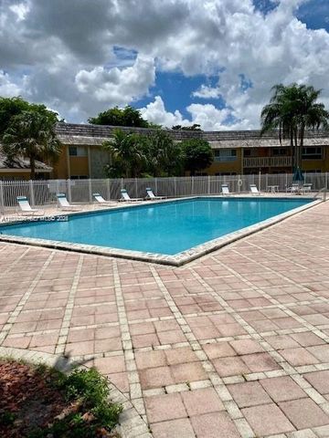 7470 Miami Lakes Dr B208, Miami Lakes, FL 33014