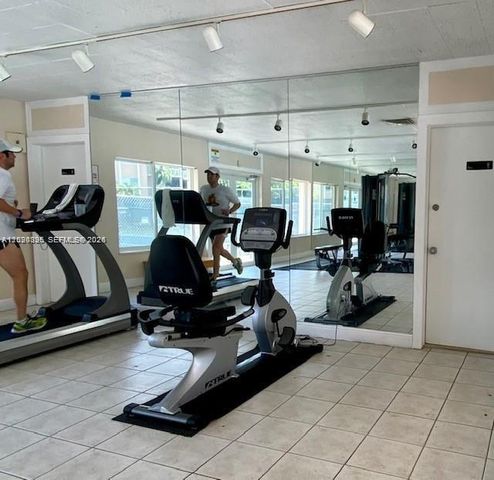7470 Miami Lakes Dr B208, Miami Lakes, FL 33014