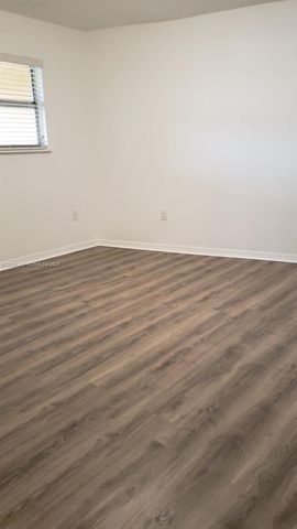 7470 Miami Lakes Dr B208, Miami Lakes, FL 33014