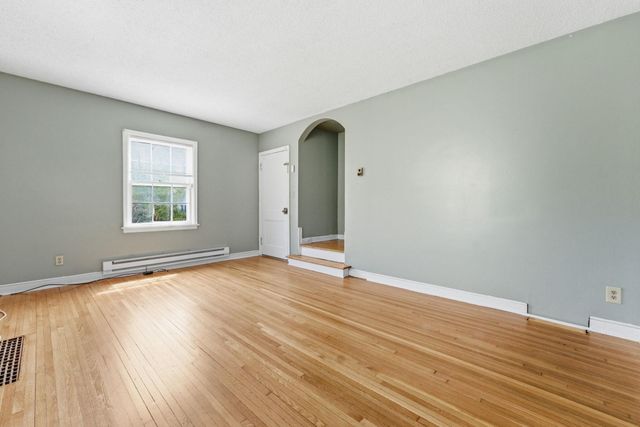 1545 Laurel Avenue, Saint Paul, MN 55104