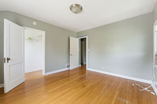 1545 Laurel Avenue, Saint Paul, MN 55104