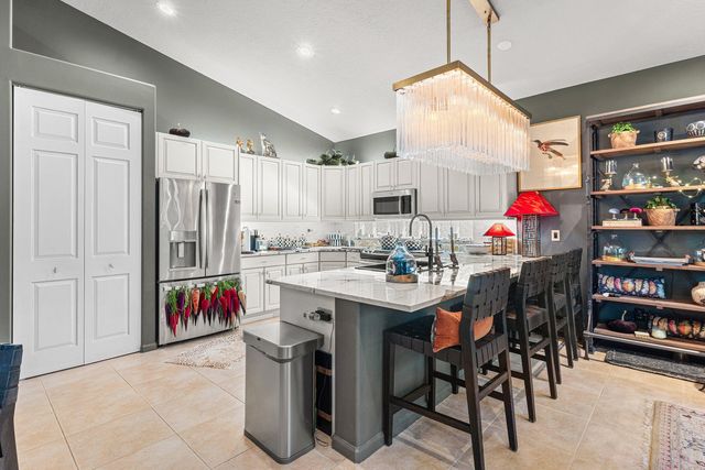 13587 Barcelona Lake Circle, Delray Beach, FL 33446