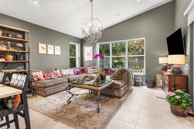 13587 Barcelona Lake Circle, Delray Beach, FL 33446