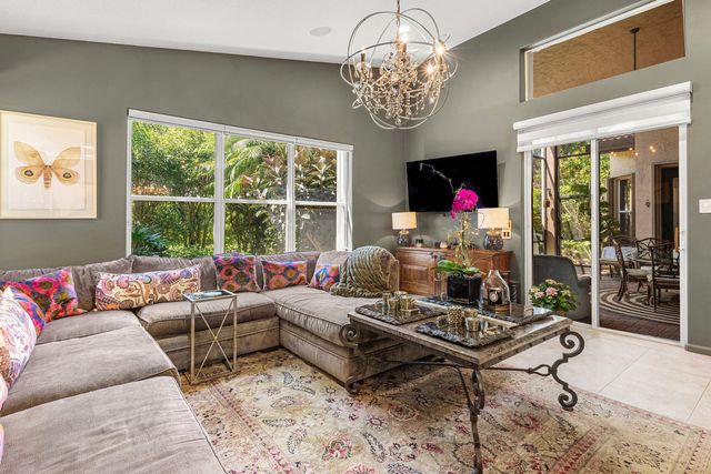 13587 Barcelona Lake Circle, Delray Beach, FL 33446