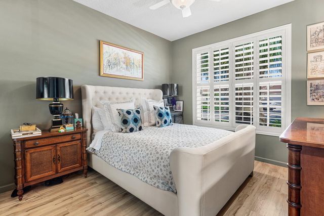 13587 Barcelona Lake Circle, Delray Beach, FL 33446