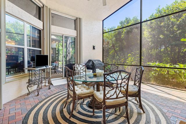 13587 Barcelona Lake Circle, Delray Beach, FL 33446