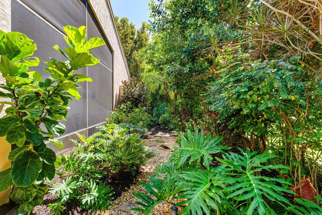 13587 Barcelona Lake Circle, Delray Beach, FL 33446