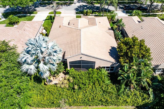 13587 Barcelona Lake Circle, Delray Beach, FL 33446