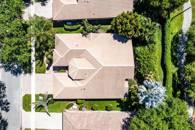 13587 Barcelona Lake Circle, Delray Beach, FL 33446