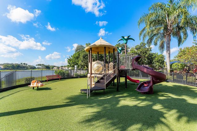 13587 Barcelona Lake Circle, Delray Beach, FL 33446