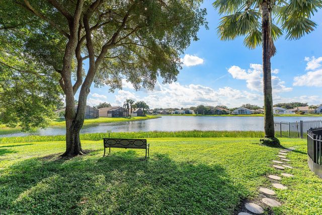 13587 Barcelona Lake Circle, Delray Beach, FL 33446