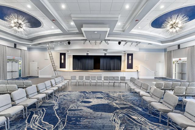 13587 Barcelona Lake Circle, Delray Beach, FL 33446