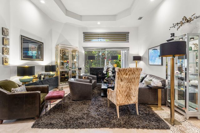 13587 Barcelona Lake Circle, Delray Beach, FL 33446