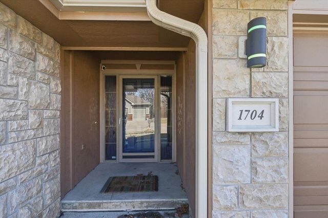 1704 OAK PARK Road, Council Bluffs, IA 51503